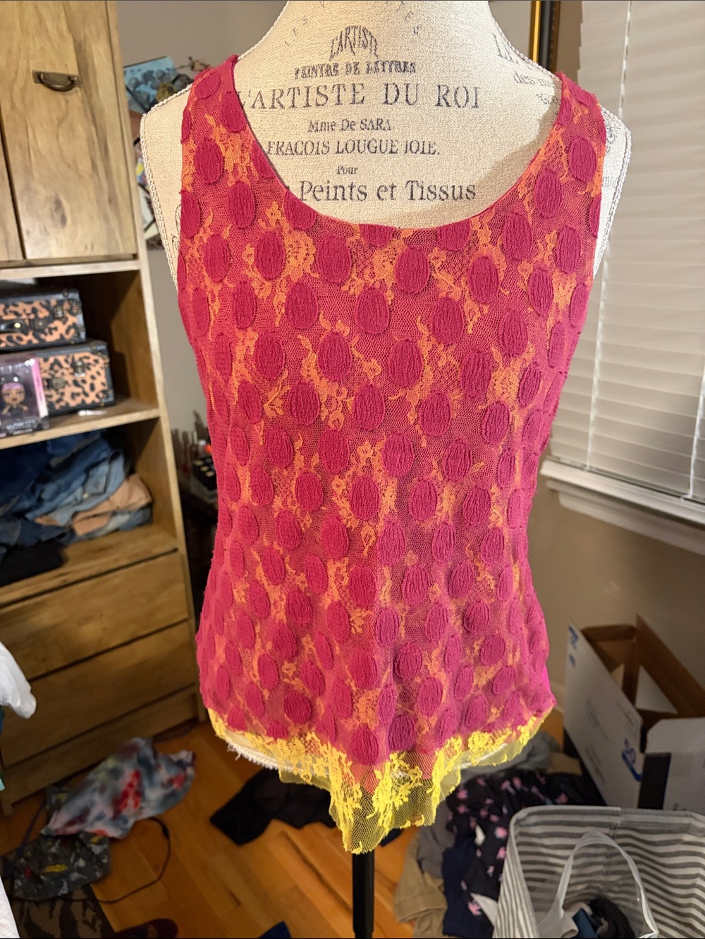 Women’s Sleeveless Lace Overlay Tank Top in Pink and Yellow - XS